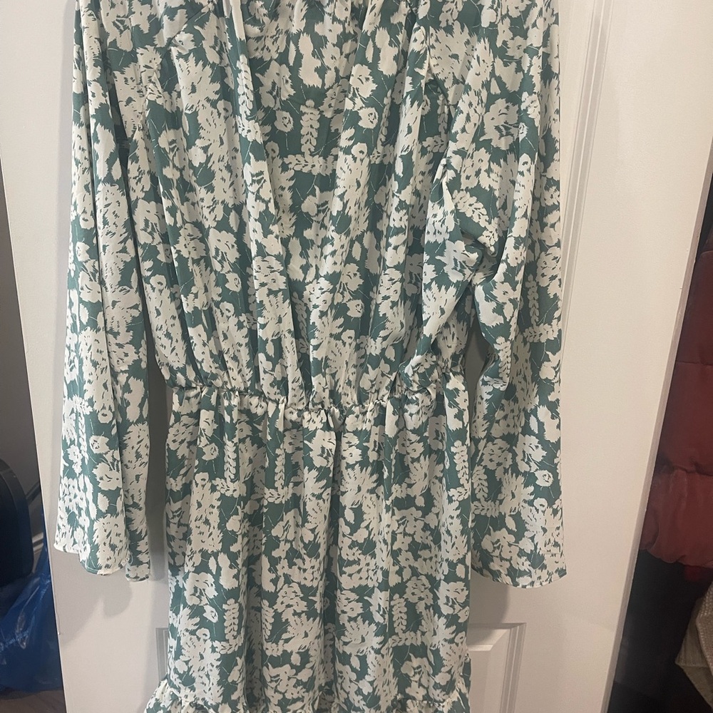 Missguided Dress - Picture 2 of 3